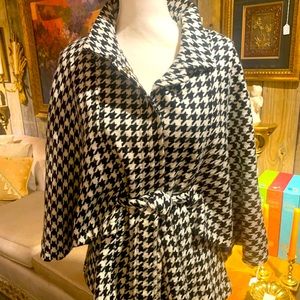 Houndstooth fully lined jacket size XL